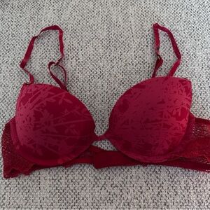 Elegant Red Lace Bra